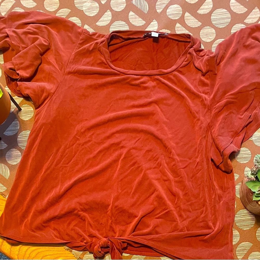 GREEN ENVELOPE Rust Top with Tie Front